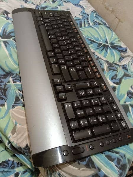 Wireless Keyboard Lush condition Seling 2