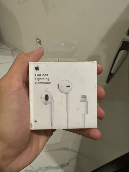 I want to sale my original Apple handsfree 0