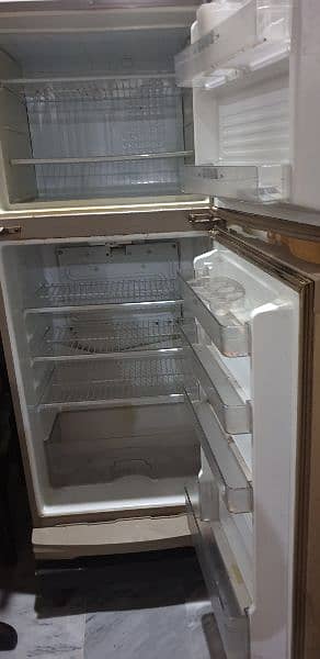 Dawlance Fridge 12