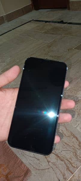 i phone 13 pro max 10 by 10 condition 3