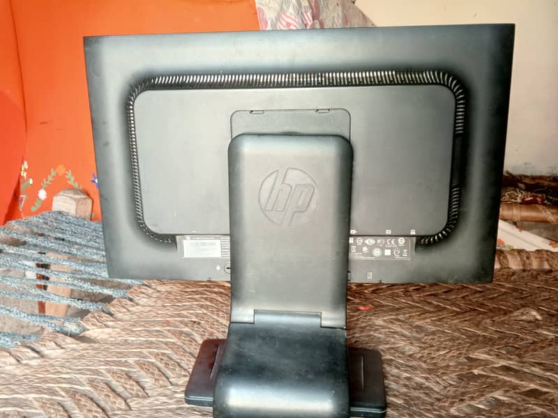 Hp brand LcD for sale no fault all Ok no any scratches Just 3month use 1