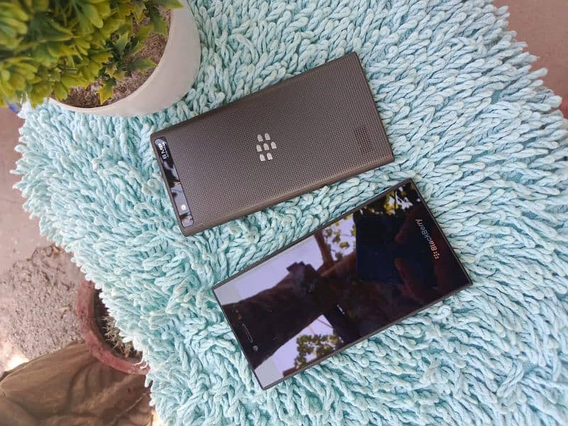 BlackBerry leap in lush condition( PTA OFFICIAL APPROVED) 1