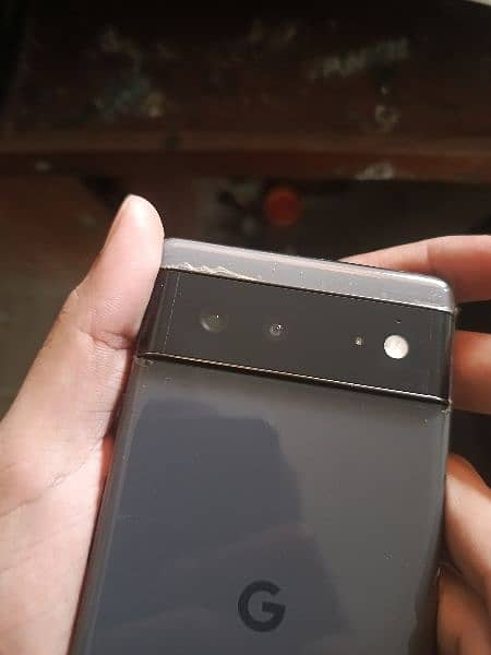 pixel 6  in line and glass crack 7