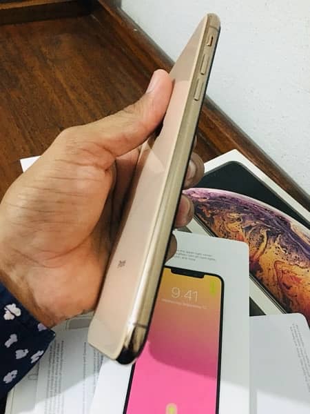 iPhone xs max 64gb pta approved water pack 5