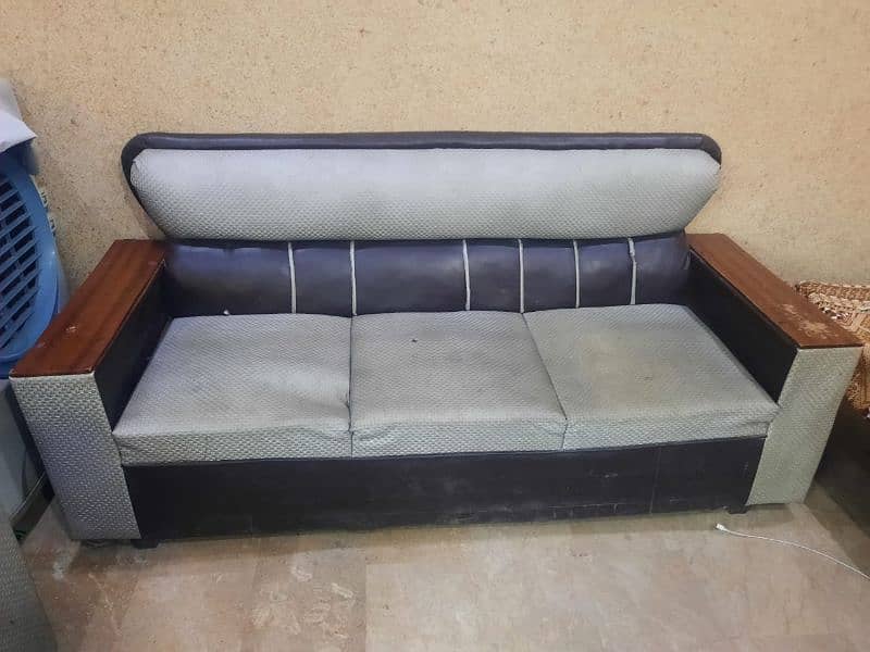 3 seater sofa for sale gray color 4