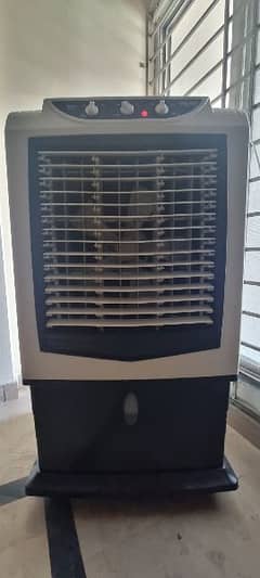 Air Cooler Inverter 10/10 condition 1 month used