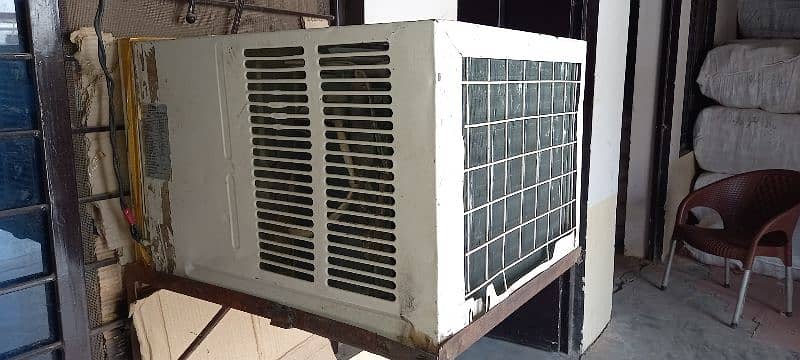 window ac Good cooling good condition full ok 2