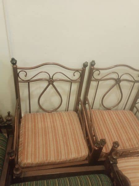7seater with table with iron dabble bed 3