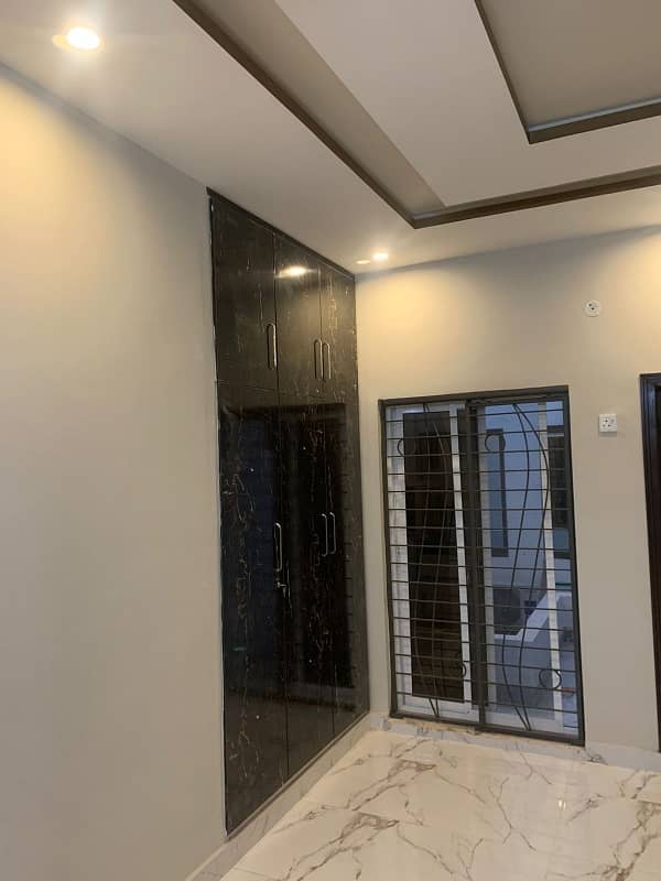 10 Marla Half Triple Story Beautiful Design House For Sale In Bismillah Housing Society 28
