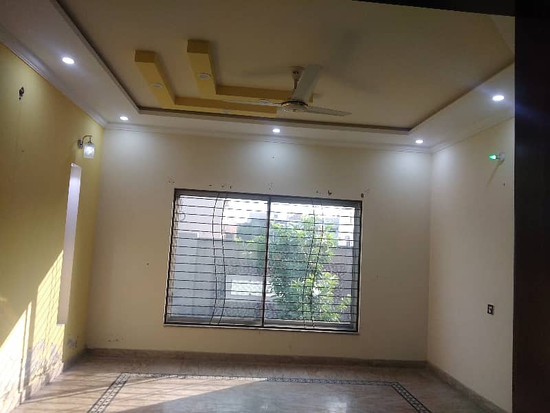 Punjab Coop Housing Society House For sale Sized 10 Marla 0