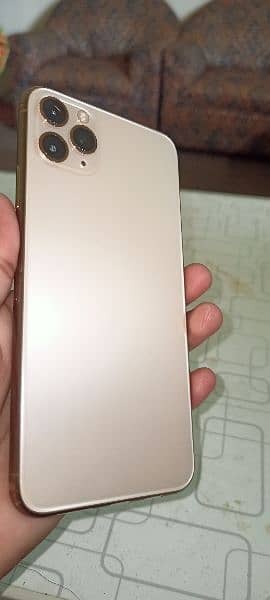 iPhone 11 pro max gold 64 GB 88500 6