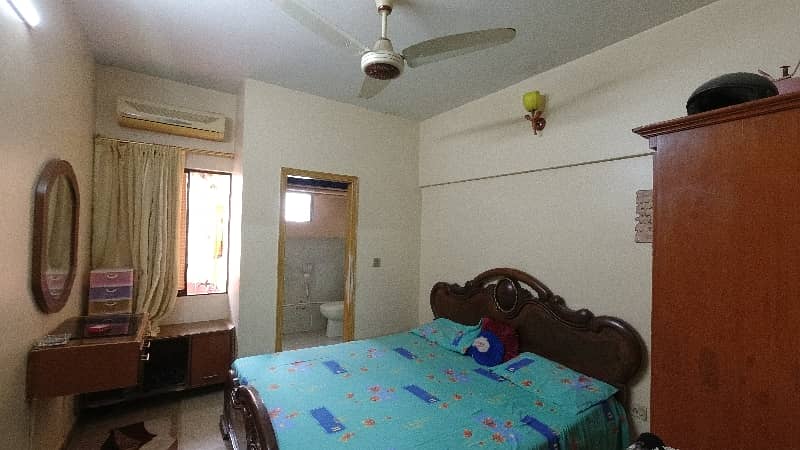 Stunning Prime Location 1550 Square Feet Flat In Gulshan-e-Iqbal - Block 10-A Available 9