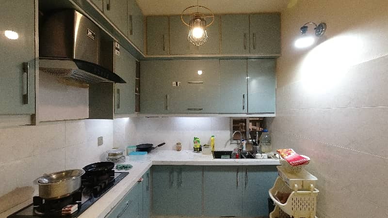 Stunning Prime Location 1550 Square Feet Flat In Gulshan-e-Iqbal - Block 10-A Available 13