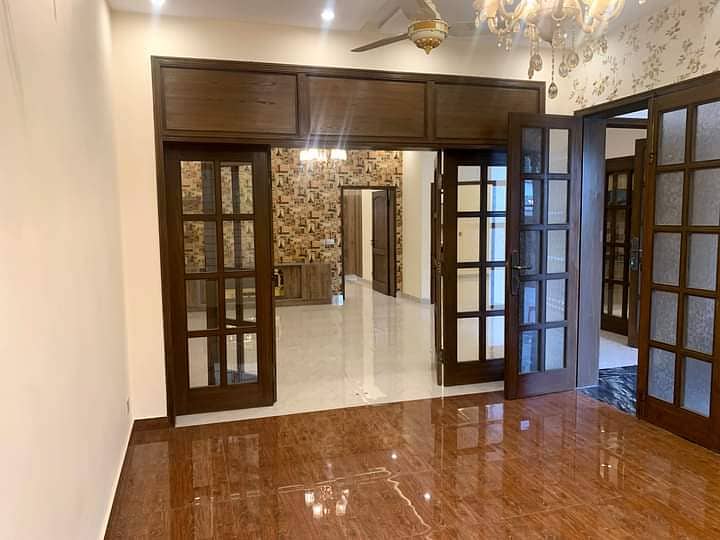 10 Marla Brand New First Entry House Available For Rent In Iqbal Block Bahria Town Lahore 4