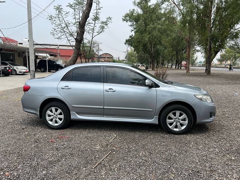 Toyota Corolla Altis 2010 4