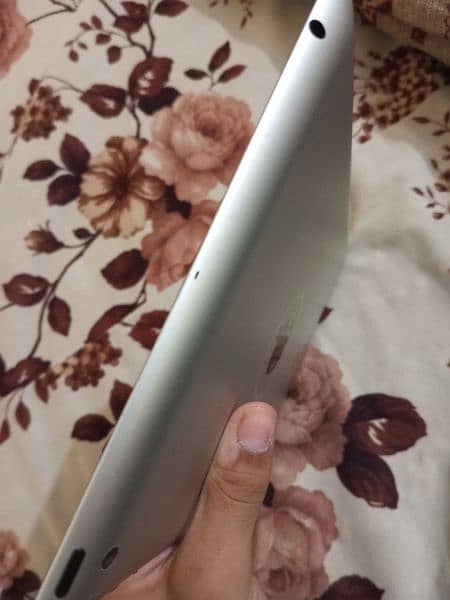 lush condition ipad for sale 3