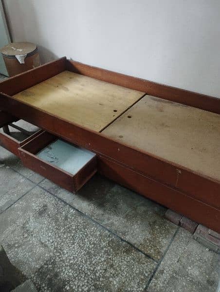 Vintage wooden ship bed 1