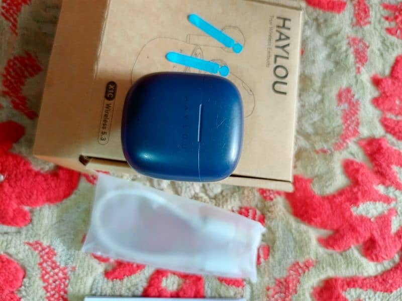 Haylou Air pod condition like new with box and long battery timing 7