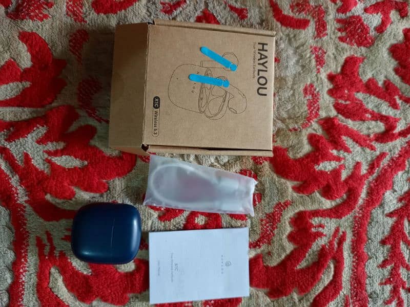 Haylou Air pod condition like new with box and long battery timing 9