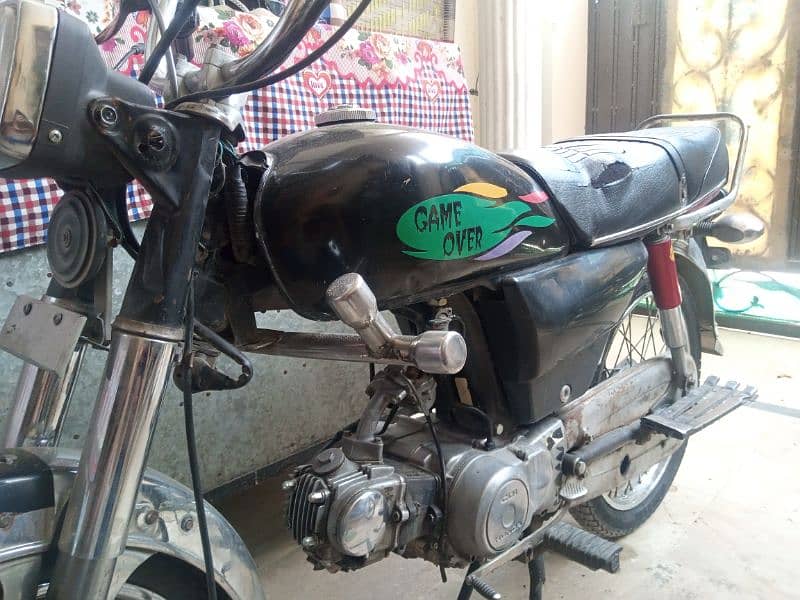 Honda 70 2010 model . . pindi number rio 8200. no. 03165207256 3