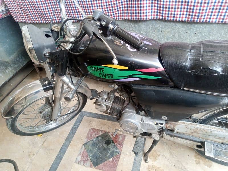 Honda 70 2010 model . . pindi number rio 8200. no. 03165207256 8