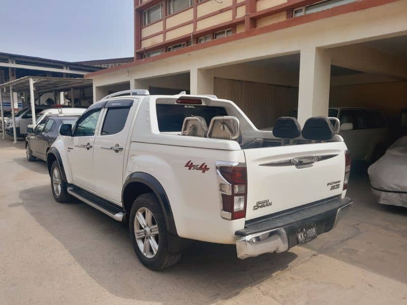 Isuzu D-Max V-Cross 2018 2