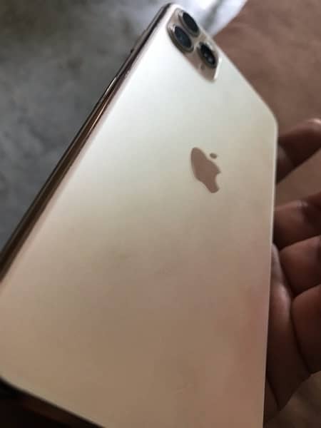 iPhone 11 pro max non pta 4