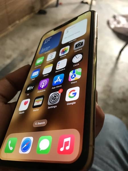 iPhone 11 pro max non pta 7