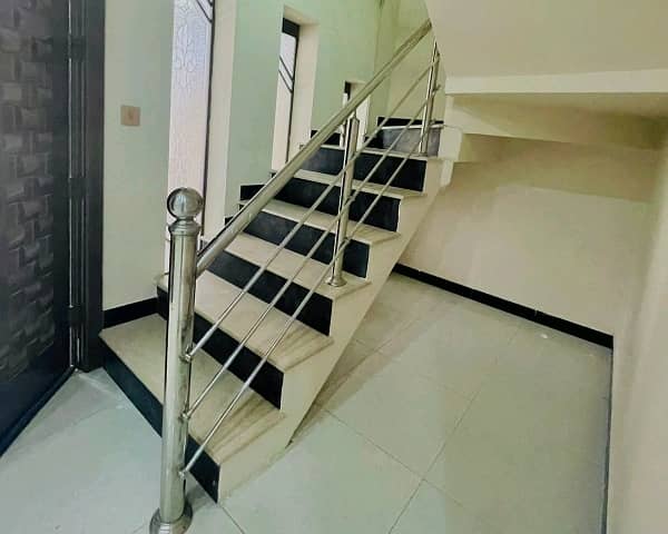 Spacious House Is Available For Sale In Ideal Location Of Prime City 7