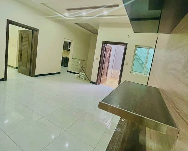 Spacious House Is Available For Sale In Ideal Location Of Prime City 15