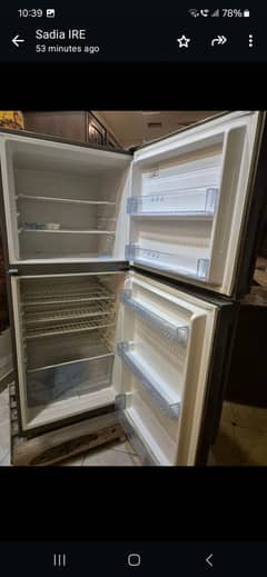 Refrigerator with Stabiliser