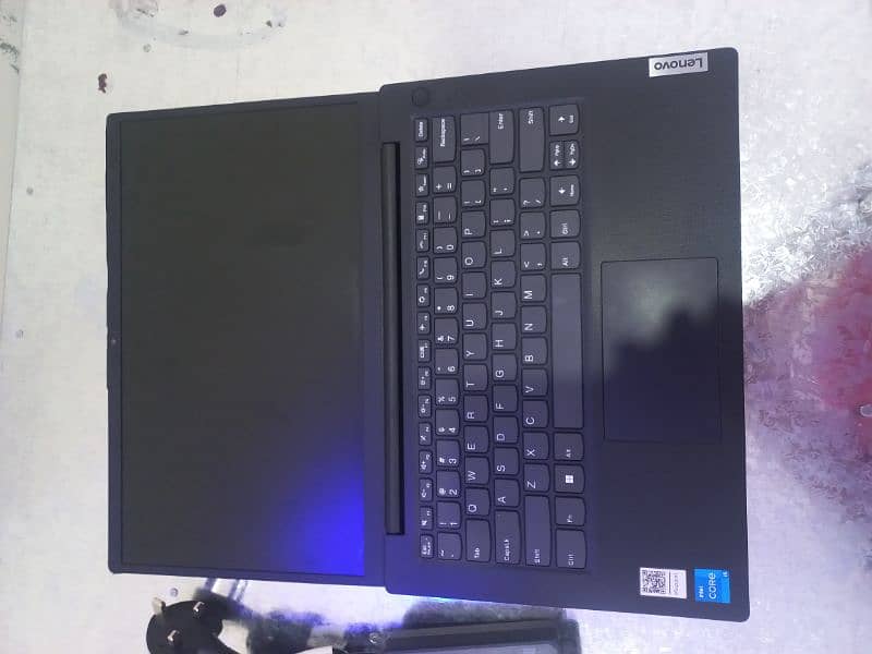 lenovo v14 12 gen 4