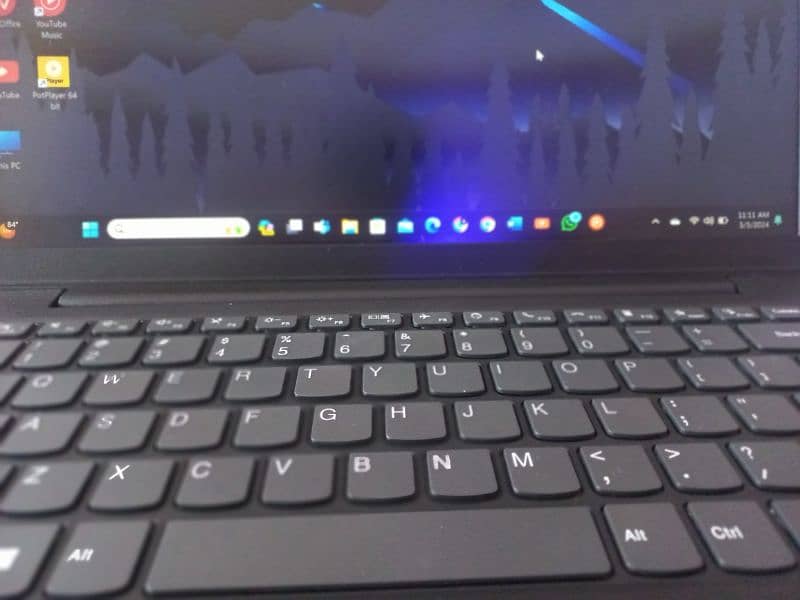 lenovo v14 12 gen 5