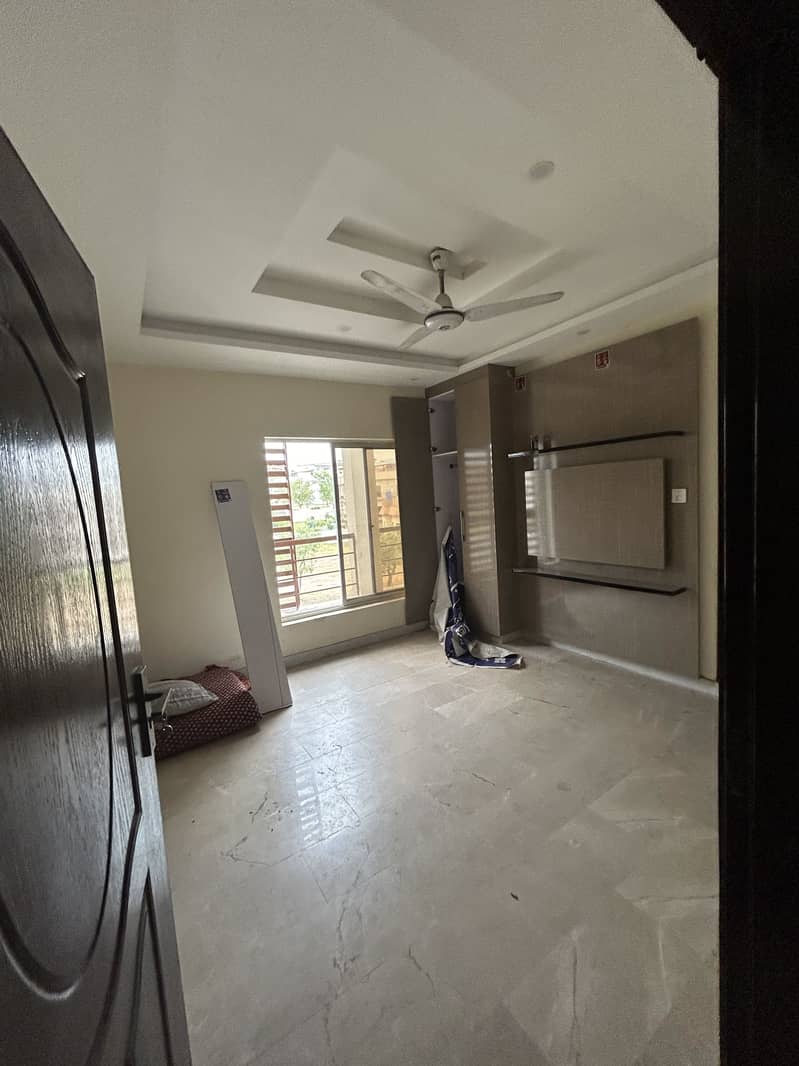2 Bed non furnished for rent in phase 7 2