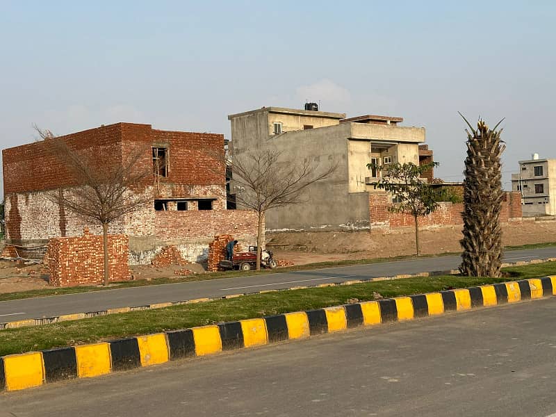 5 Marla Half Possession Paid 300 Series Plot For Sale in Diamond Block Park View City Lahore 9