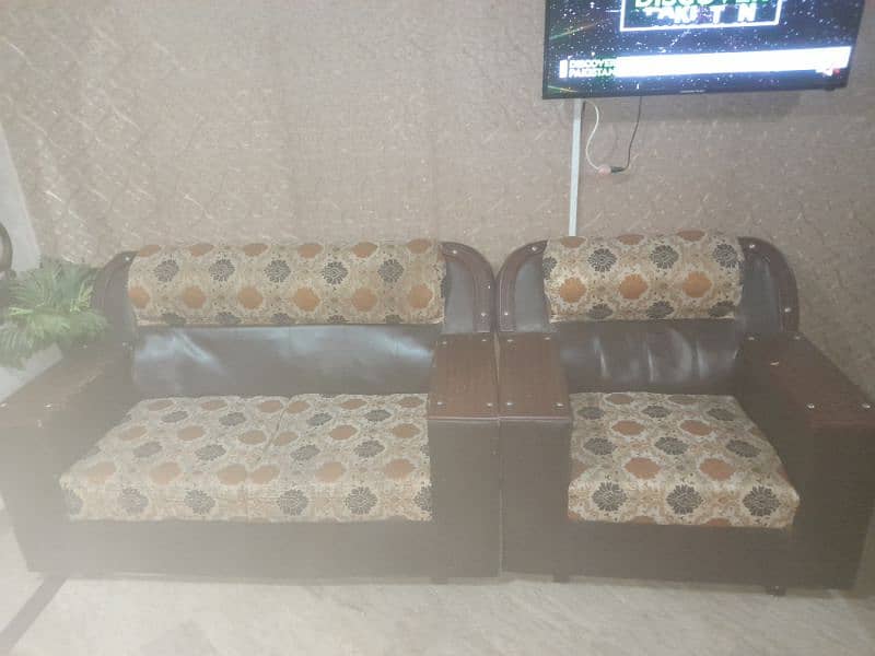 5 seater sofa in good condition for sale 3