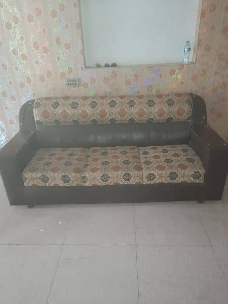 5 seater sofa in good condition for sale 4