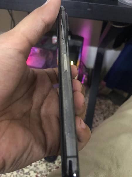 Iphone X Pta Approved (back glass crack) 4