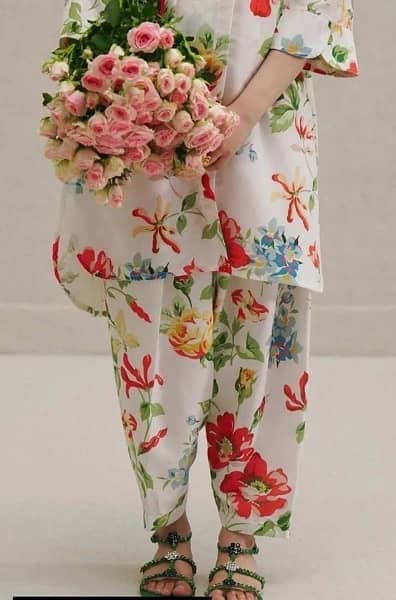 3 Pcs Women's Unstitched Lawn Digital Print Suit 3