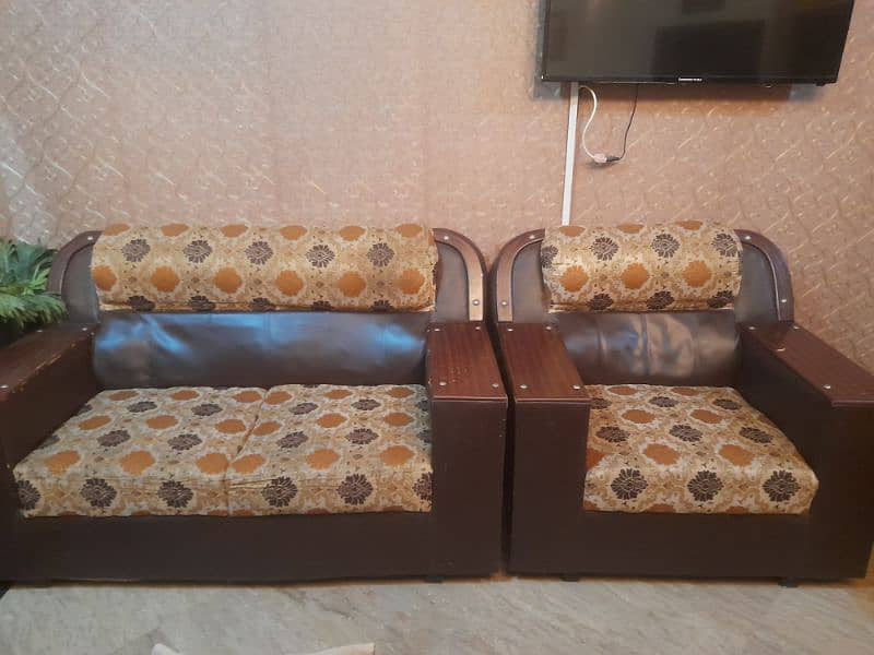 5 seater sofa in good condition for sale 1