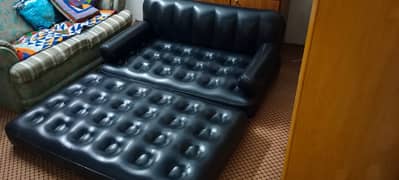 Inflatable sofa bed - Perfect condition with pump