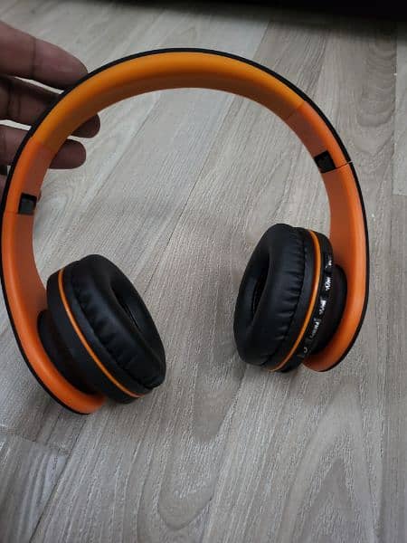 WorWoder Wireless Bluetooth Headphones 1