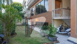 Corner House For sale In Johar Town Phase 1 - Block A2