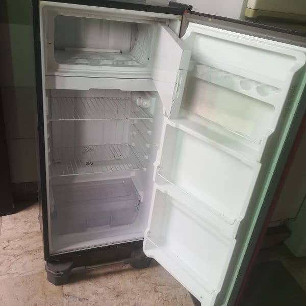 Dawlance fridge. 1
