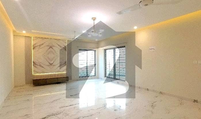 A Well Designed Flat Is Up For sale In An Ideal Location In Lahore 3