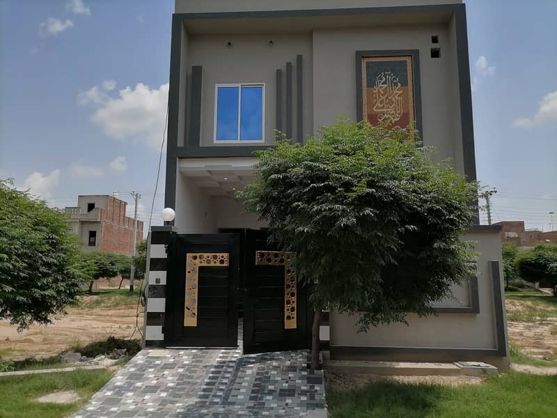 Ideally Located House Of 3.5 Marla Is Available For sale In Faisalabad 0