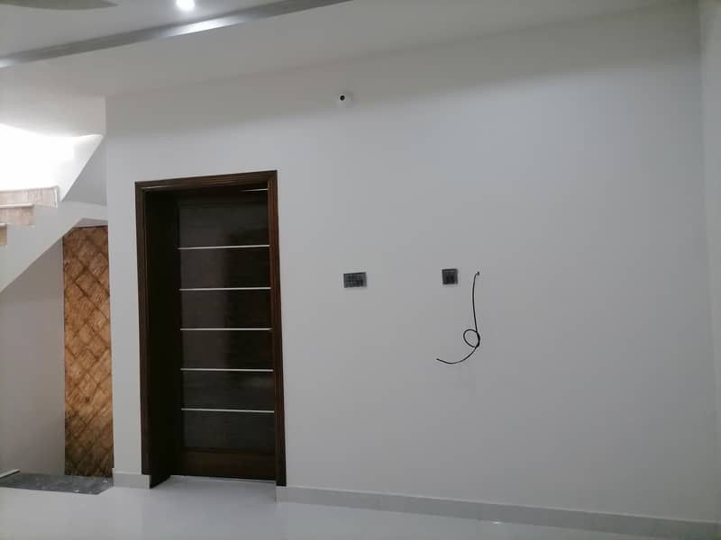 Ideally Located House Of 3.5 Marla Is Available For sale In Faisalabad 4