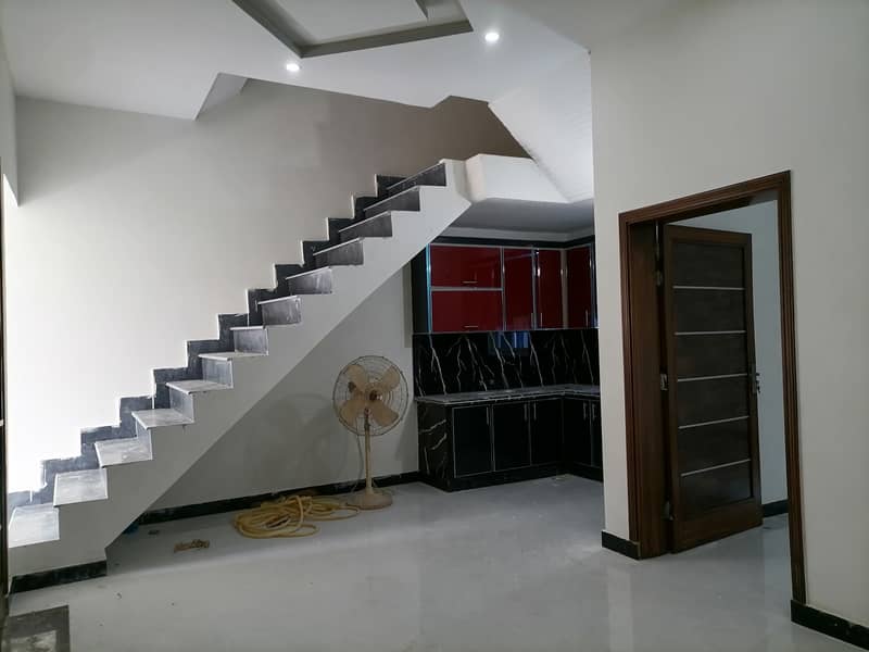 Ideally Located House Of 3.5 Marla Is Available For sale In Faisalabad 27