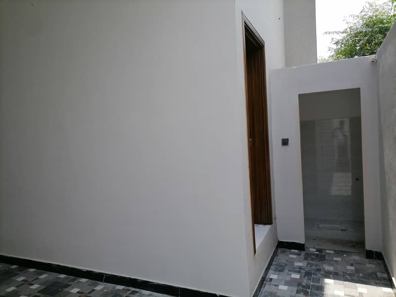 Ideally Located House Of 3.5 Marla Is Available For sale In Faisalabad 28