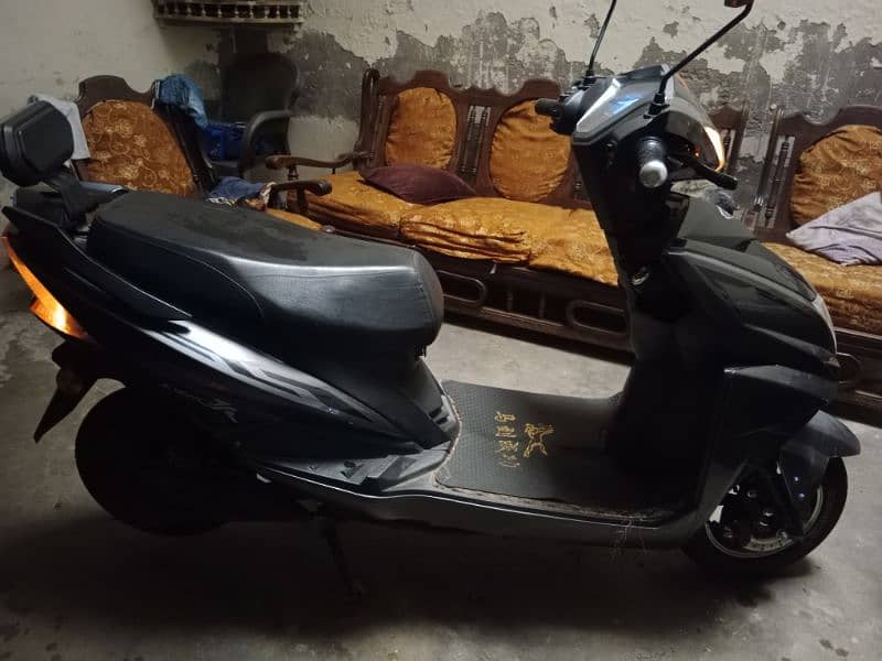Electric scooter in new condition 3